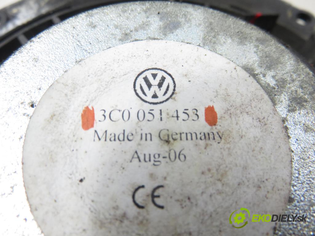VW PASSAT B6 Variant (3C5) KOMBI 2007 125,00 2.0 TDI - BMR 1968,00 reproduktor Dvere 3C0051453