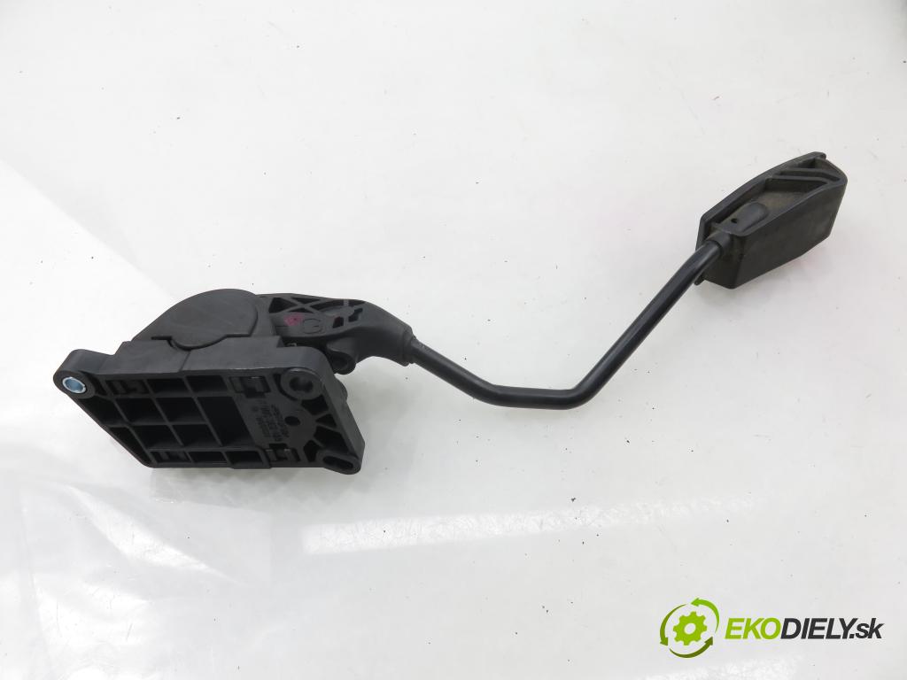 PEUGEOT 407 SW (6E_) KOMBI 2006 80,00 1.6 HDi 110 - 9HZ (DV6TED4) 1560,00 Potenciometer plynu 9644939680 ; 0280752241 ; F00C3P2311 (Potenciometer plynového pedálu)