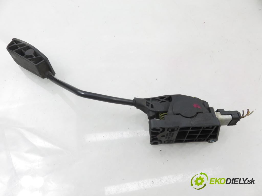 PEUGEOT 407 SW (6E_) KOMBI 2006 80,00 1.6 HDi 110 - 9HZ (DV6TED4) 1560,00 Potenciometer plynu 9644939680 ; 0280752241 ; F00C3P2311 (Potenciometer plynového pedálu)