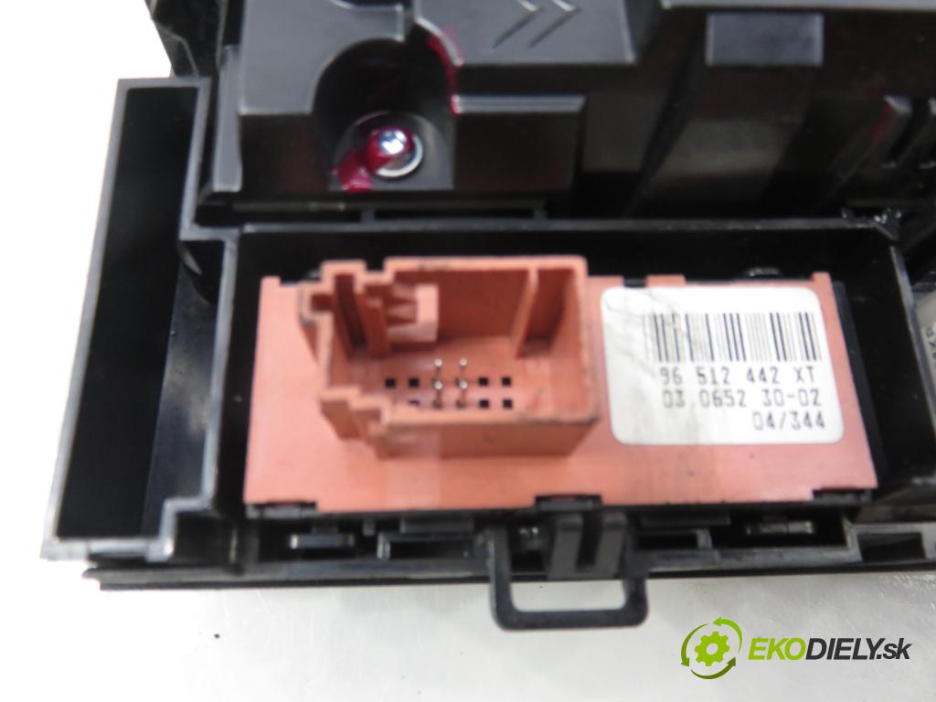 PEUGEOT 407 SW (6E_) KOMBI 2006 80,00 1.6 HDi 110 - 9HZ (DV6TED4) 1560,00 Panel kúrenia KLIMATRONIK 96573326YW ; VP4PUH18C612CH