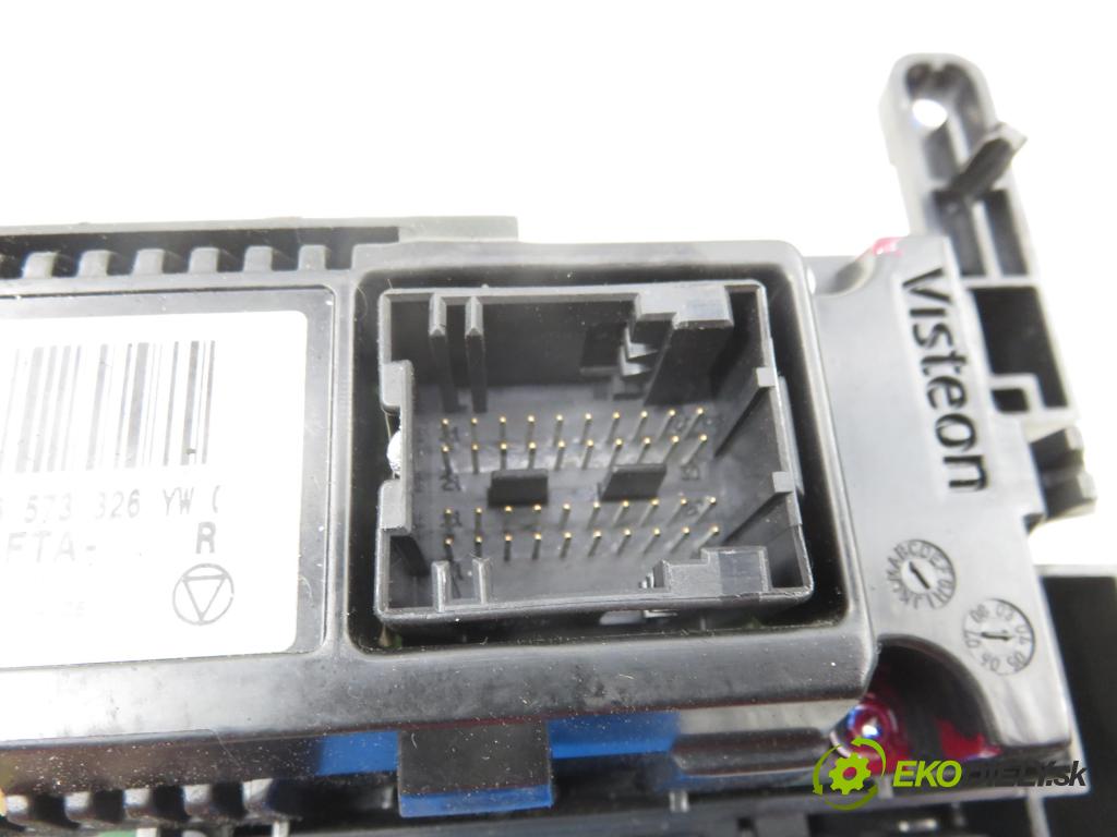 PEUGEOT 407 SW (6E_) KOMBI 2006 80,00 1.6 HDi 110 - 9HZ (DV6TED4) 1560,00 Panel kúrenia KLIMATRONIK 96573326YW ; VP4PUH18C612CH