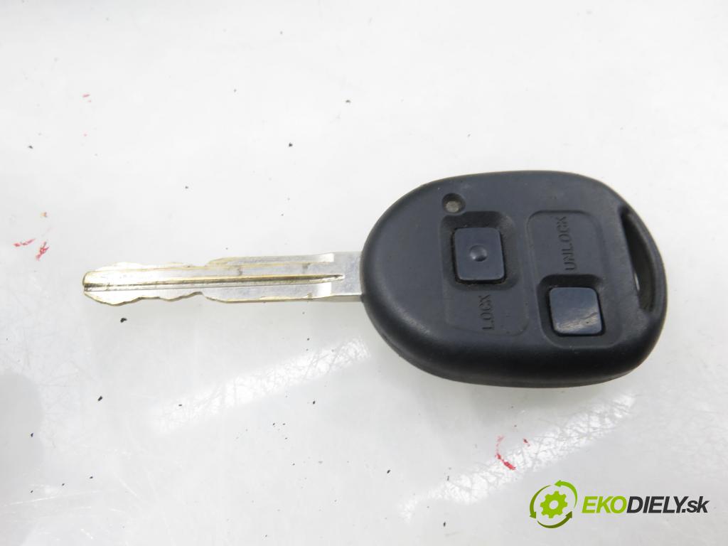 TOYOTA RAV 4 II (_A2_) SUV 2005 85,00 2.0 D-4D 4WD 116 - 1CD-FTV 1995,00 spinačka / zámky 45020423 ; 8978352040