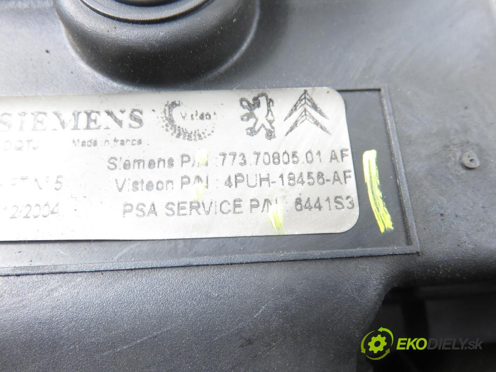 PEUGEOT 407 SW (6E_) KOMBI 2006 80,00 1.6 HDi 110 - 9HZ (DV6TED4) 1560,00 Ventilátor vetráku 4PUH18456AF ; 6441S3 ; 7737080501AF