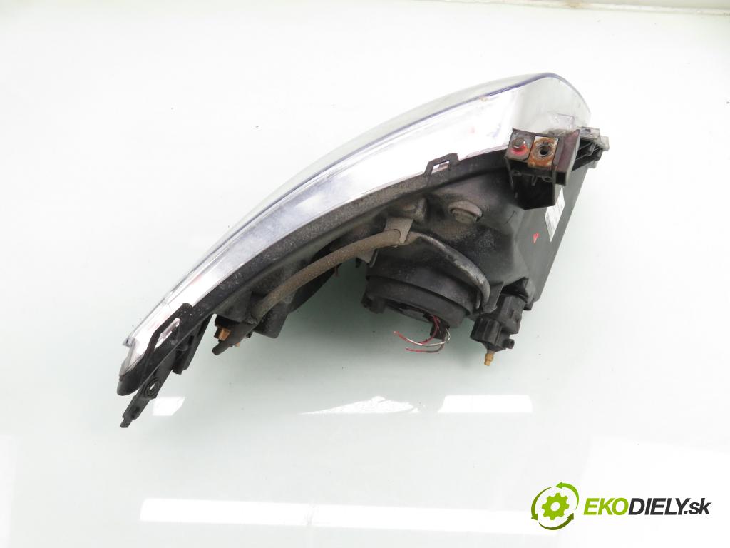 SUZUKI SWIFT III (MZ, EZ) HB 2006 68,00 1.3 4x4 (RS 413) - M13A 1328,00 Svetlo PP