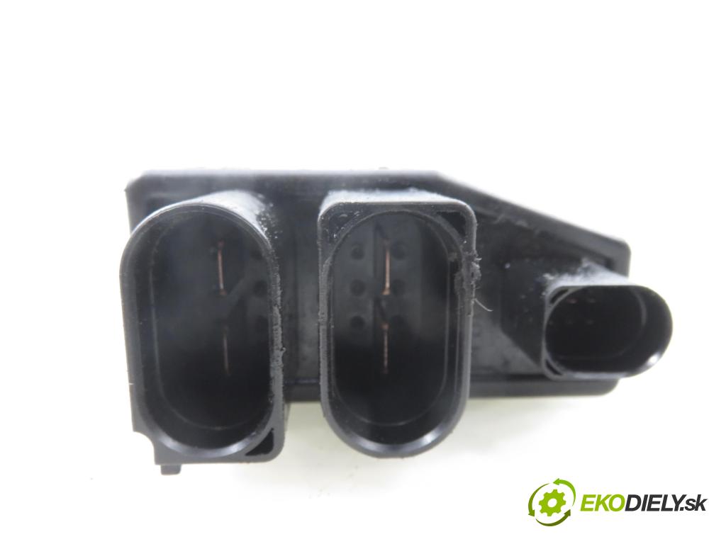 VW TRANSPORTER V Autobus (7HB, 7HJ, 7EB, 7EJ, 7EF, 7EG, 7HF, 7E BUS 2003 77,00 1.9 TDI - AXB 1896,00 Riadiaca jednotka 3B0919506 ; 898999000