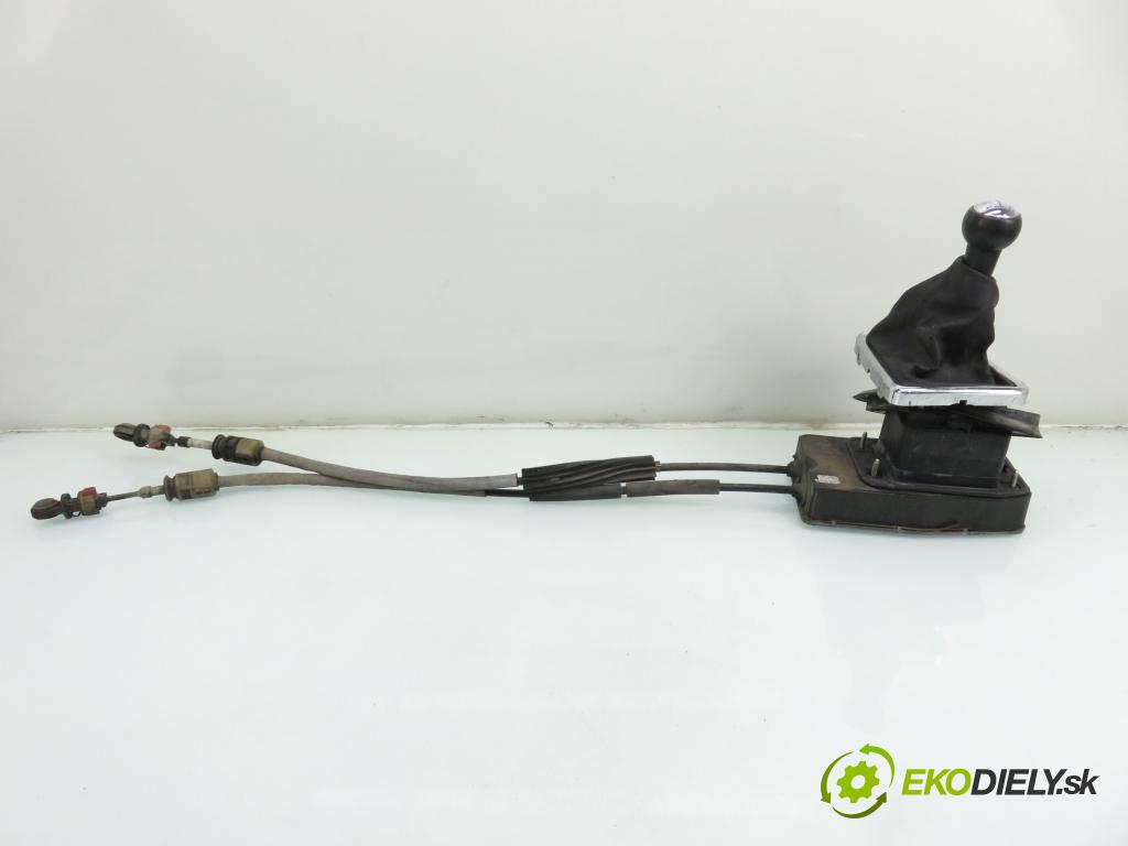 PEUGEOT 407 (6D_) SEDAN 2005 80,00 1.6 HDi 110 - 9HZ (DV6TED4) 1560,00 ZVEDÁK: 9641678680