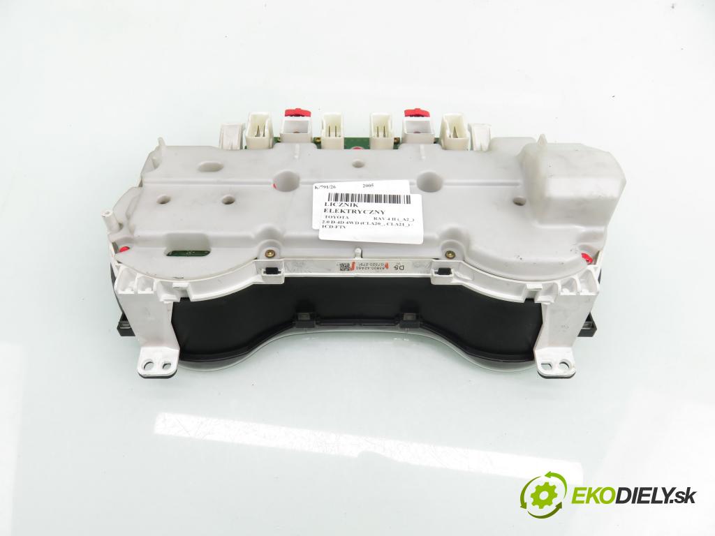 TOYOTA RAV 4 II (_A2_) SUV 2005 85,00 2.0 D-4D 4WD 116 - 1CD-FTV 1995,00 Prístrojovka elektrický 1575202791 ; 8380042A60