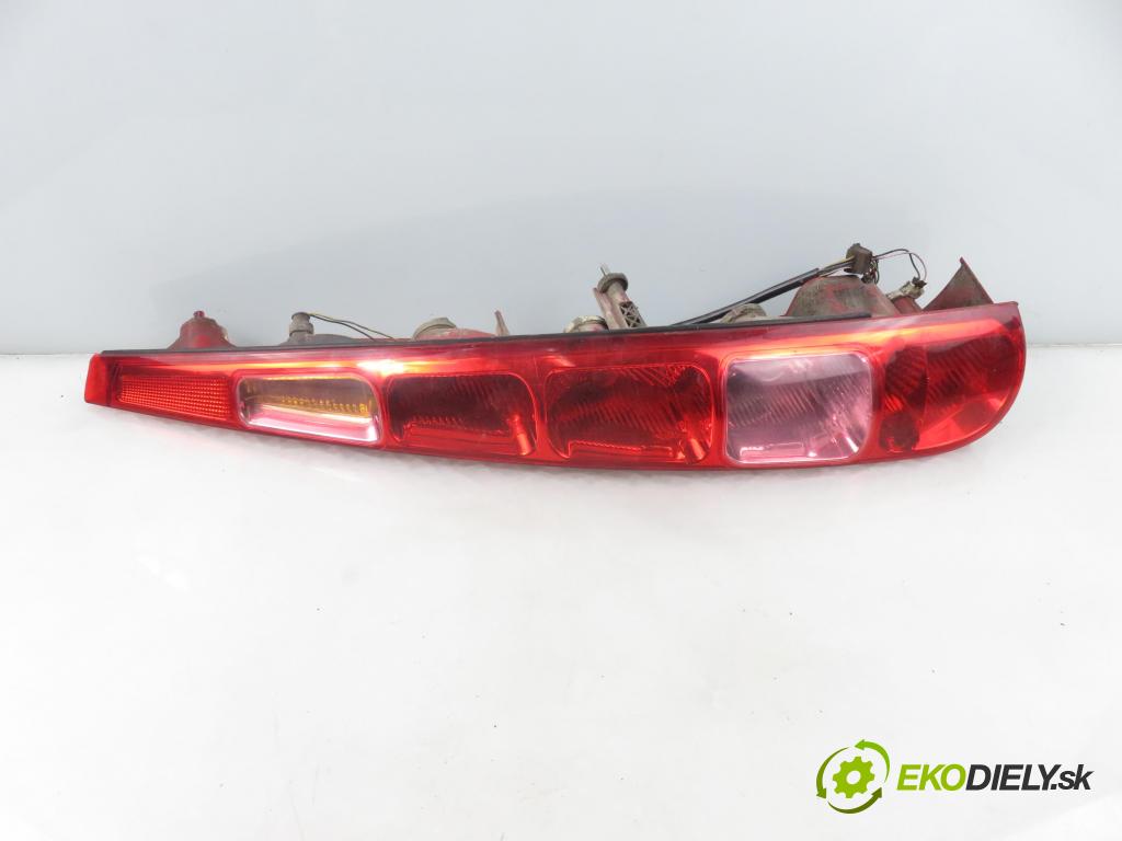 CITROEN C8 (EA_, EB_) MINIVAN 2007 100,00 2.0 HDi 135 - RHR (DW10BTED4) 1997,00 Svetlo pravé zadné 