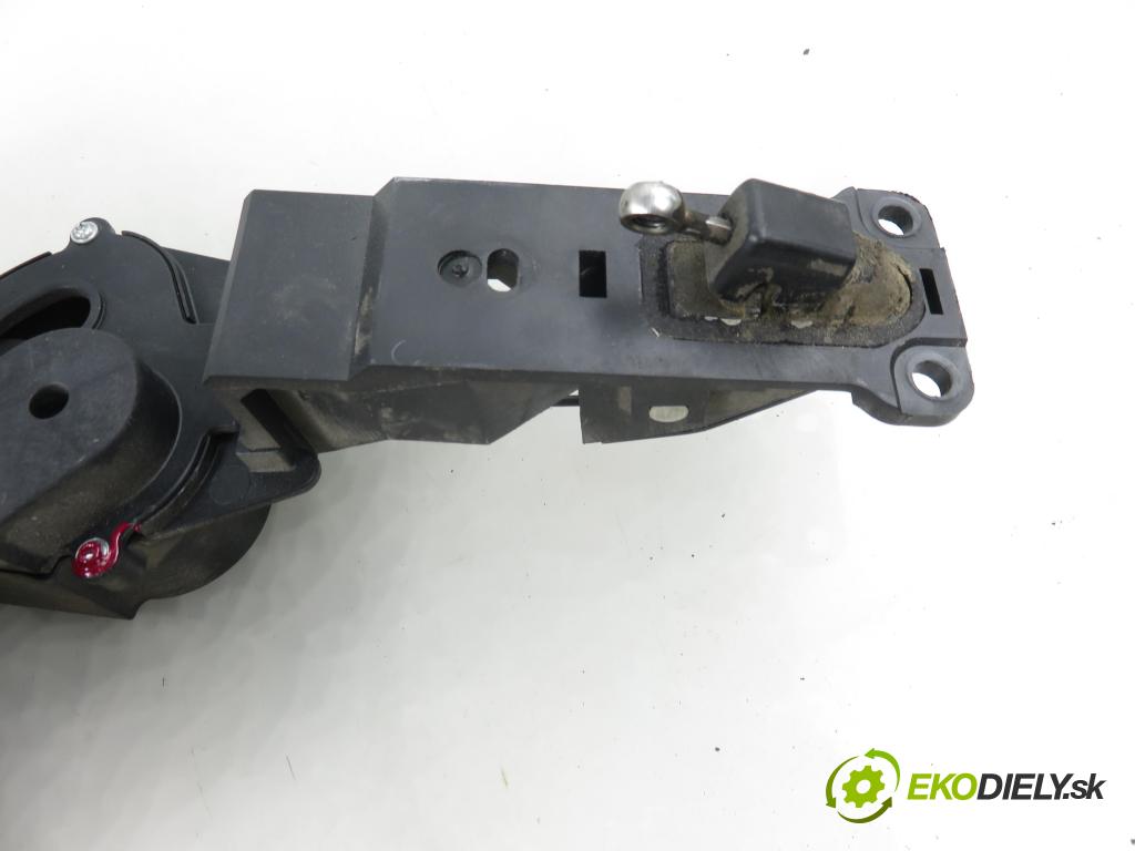 CITROEN C8 (EA_, EB_) MINIVAN 2007 100,00 2.0 HDi 135 - RHR (DW10BTED4) 1997,00 zámok Dvere posúvne 1488889080 ; 16835875