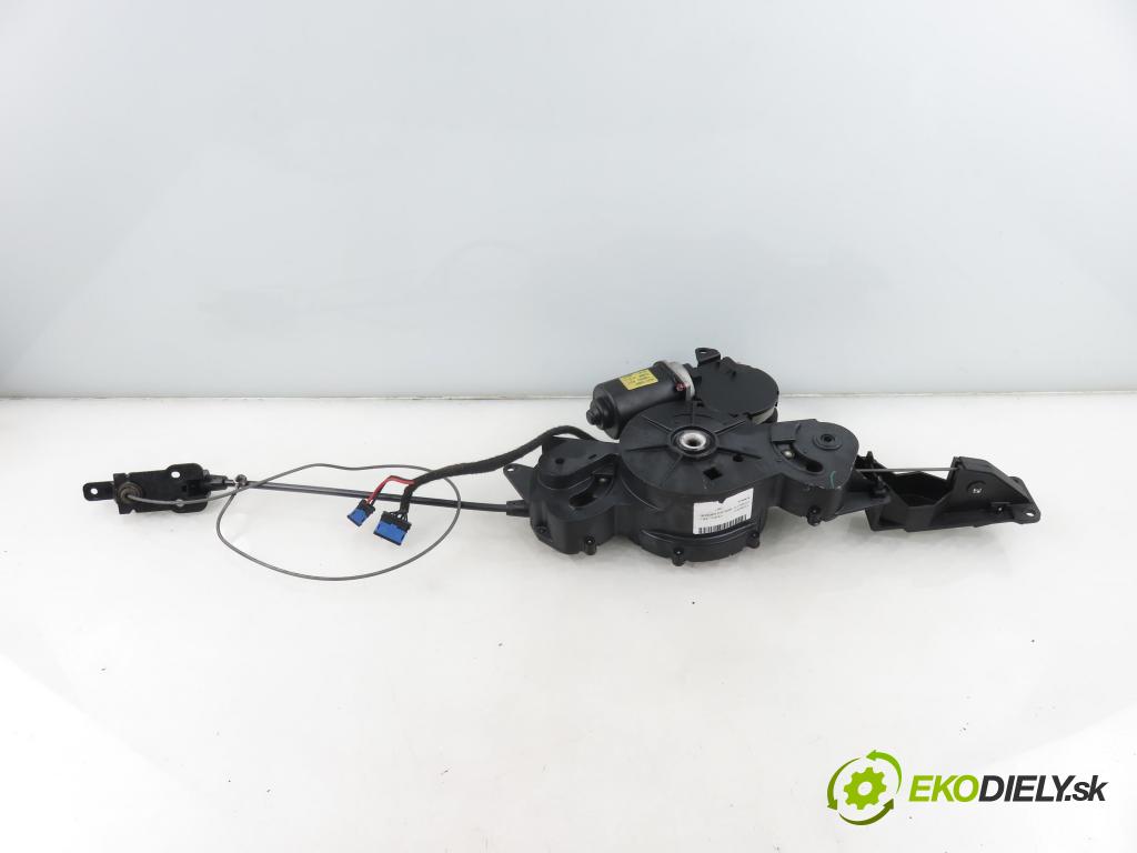 CITROEN C8 (EA_, EB_) MINIVAN 2007 100,00 2.0 HDi 135 - RHR (DW10BTED4) 1997,00 zámok Dvere posúvne 1488889080 ; 16835875