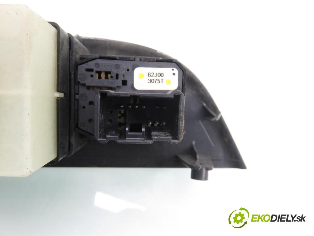 SUZUKI SWIFT III (MZ, EZ) HB 2006 68,00 1.3 4x4 (RS 413) - M13A 1328,00 Panel ovládania okien 62J502855T ; 62J503075T
