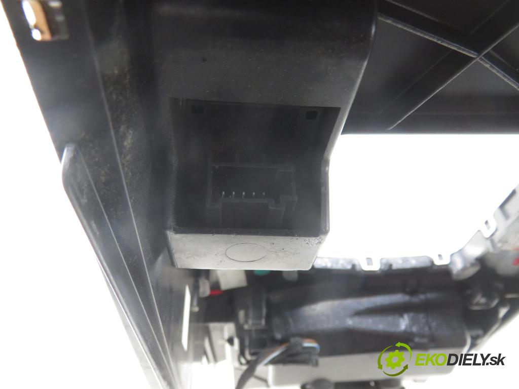 AUDI A6 (4F2, C6) SEDAN 2004 165,00 3.0 TDI quattro - BMK 2967,00 Panel ovládania IDRIVE 4F1864261B