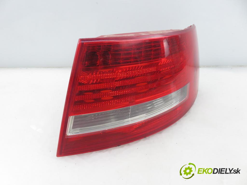 AUDI A6 (4F2, C6) SEDAN 2004 165,00 3.0 TDI quattro - BMK 2967,00 světlo pravé zadní 4F5945096N