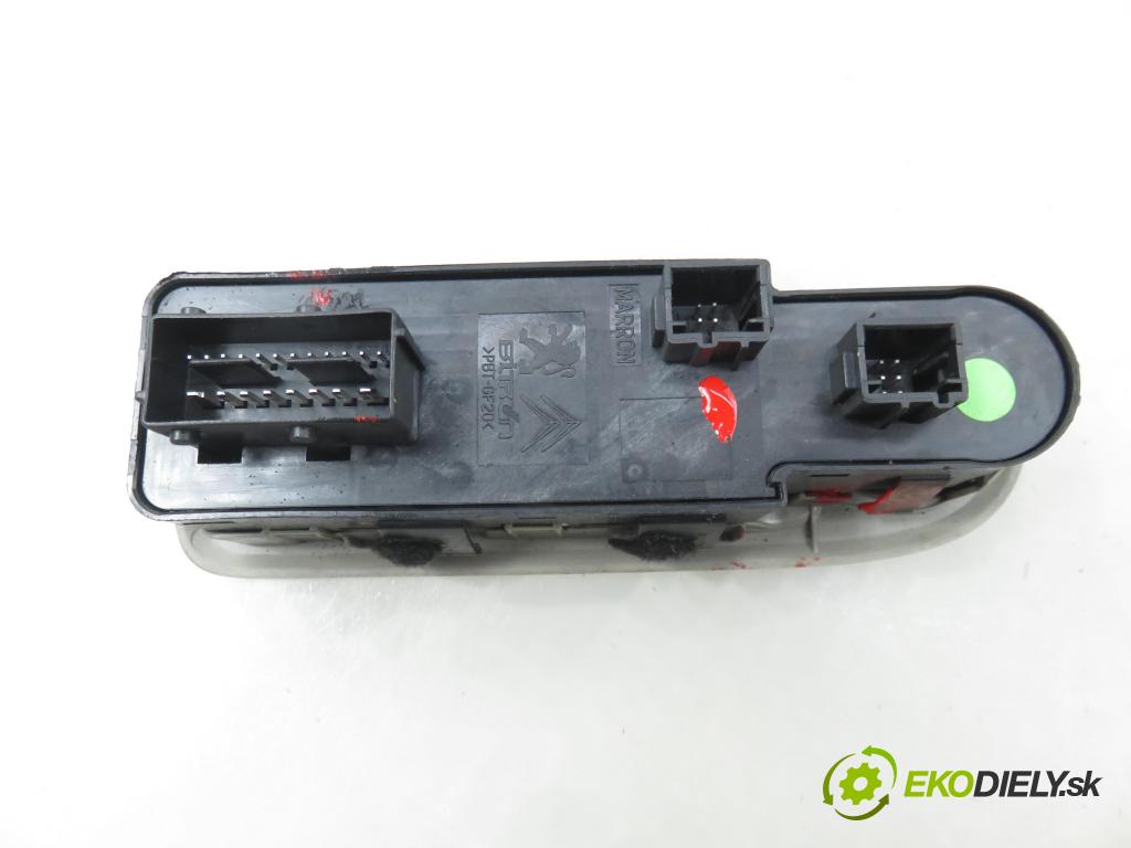 CITROEN C5 III (RD_) SEDAN 2006 100,00 2.0 HDi - RHR (DW10BTED4) 1997,00 Panel ovládania okien 96599975ZW
