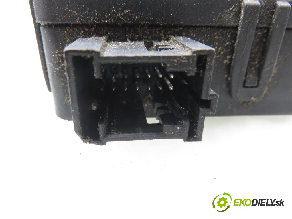 AUDI A6 (4F2, C6) SEDAN 2004 165,00 3.0 TDI quattro - BMK 2967,00 MODUL akumulátora 0199000013 ; 4F0910181E ; 4F0915181A