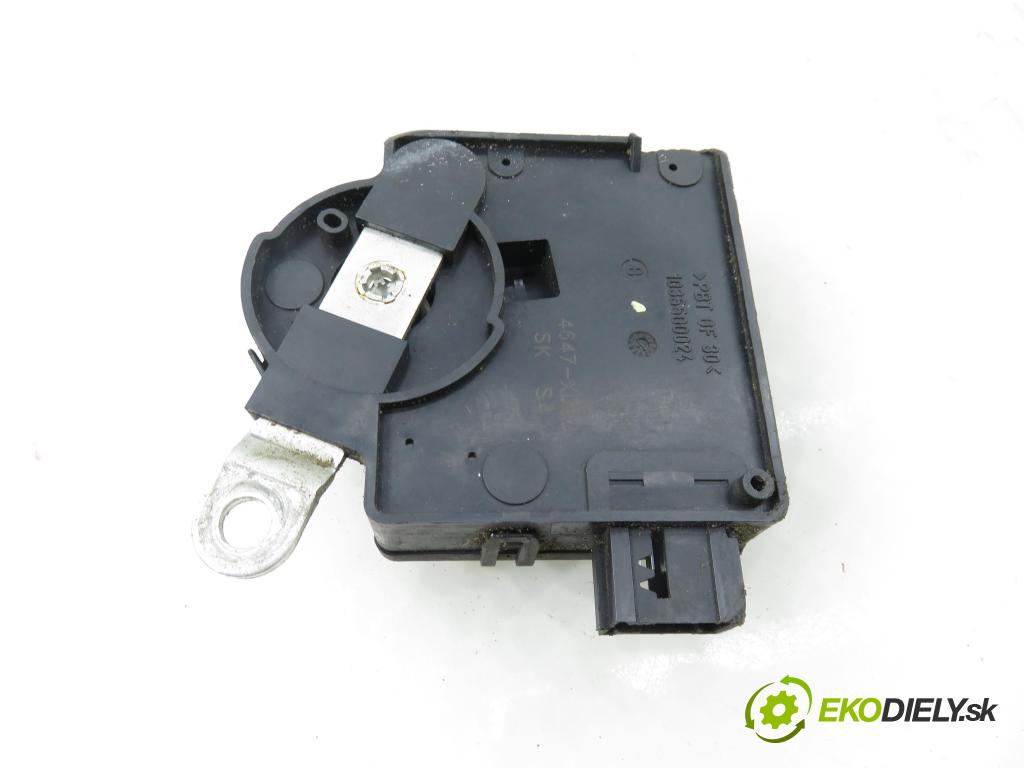 AUDI A6 (4F2, C6) SEDAN 2004 165,00 3.0 TDI quattro - BMK 2967,00 MODUL akumulátora 0199000013 ; 4F0910181E ; 4F0915181A