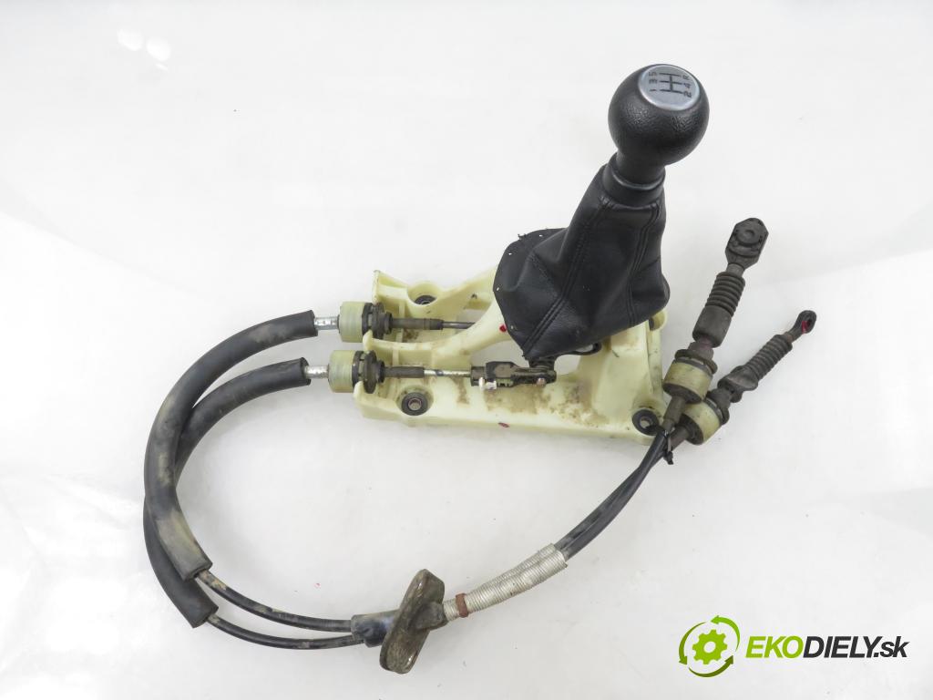 SUZUKI SWIFT III (MZ, EZ) HB 2006 68,00 1.3 4x4 (RS 413) - M13A 1328,00 ZVEDÁK: 