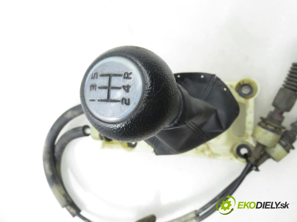 SUZUKI SWIFT III (MZ, EZ) HB 2006 68,00 1.3 4x4 (RS 413) - M13A 1328,00 ZVEDÁK: