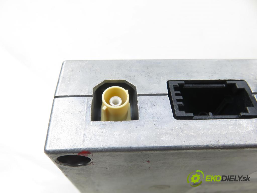 AUDI A6 (4F2, C6) SEDAN 2004 165,00 3.0 TDI quattro - BMK 2967,00 MODUL BLUETOOTH 4E0910336A ; 4E0862335