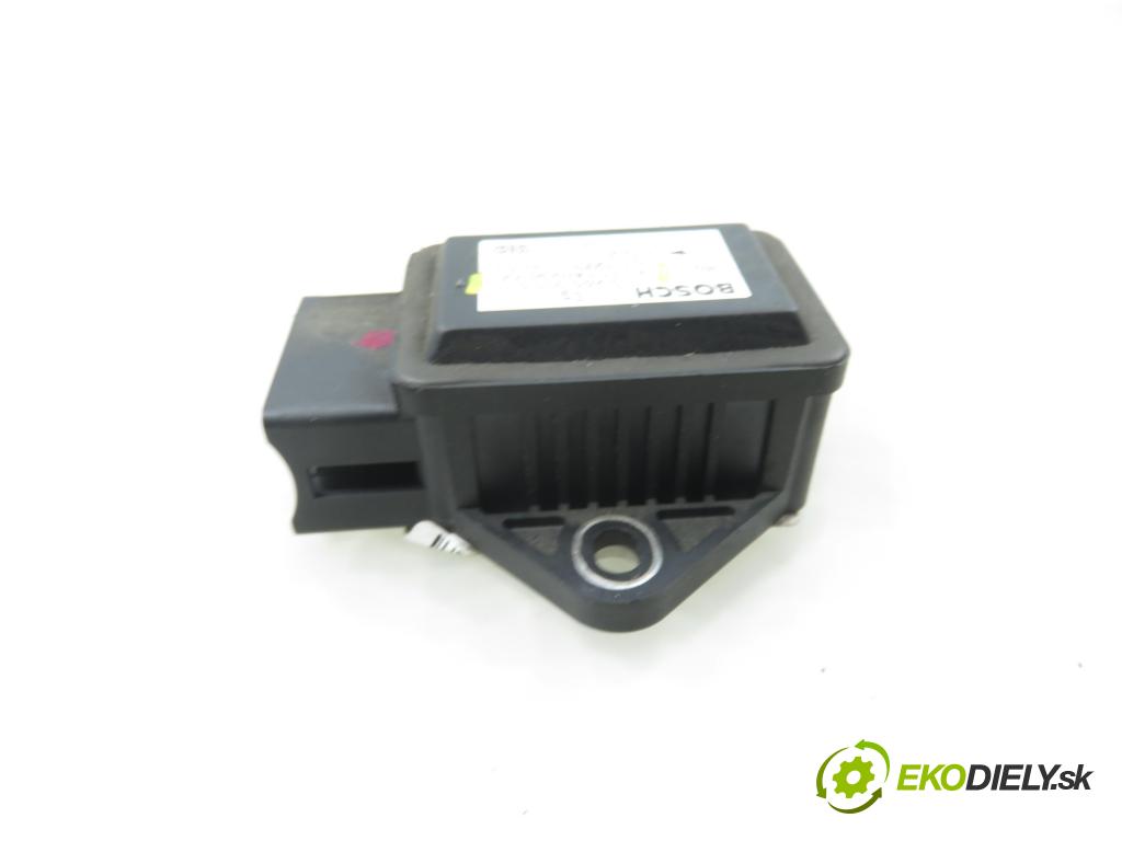 FORD MONDEO III Turnier (BWY) KOMBI 2006 107,00 2.0 16V - CJBB 1999,00 Snímač ESP 0265005617 ; 4S7T14B296AA