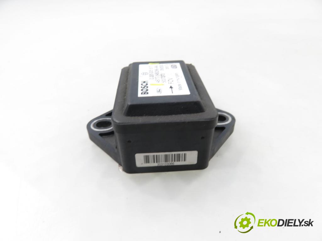 FORD MONDEO III Turnier (BWY) KOMBI 2006 107,00 2.0 16V - CJBB 1999,00 Snímač ESP 0265005617 ; 4S7T14B296AA