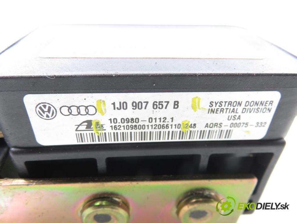 VW GOLF IV (1J1) HB 2002 85,00 1.9 TDI - AJM 1896,00 snímač ESP 1J0907657B ; 1J1907637B ; 1J0907651A