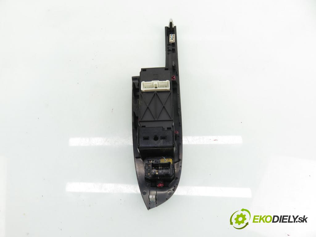 HONDA ACCORD VII (CL, CN) SEDAN 2004 114,00 2.0 (CL7) - K20A6 1998,00 Panel ovládania okien C8HHA4GF52