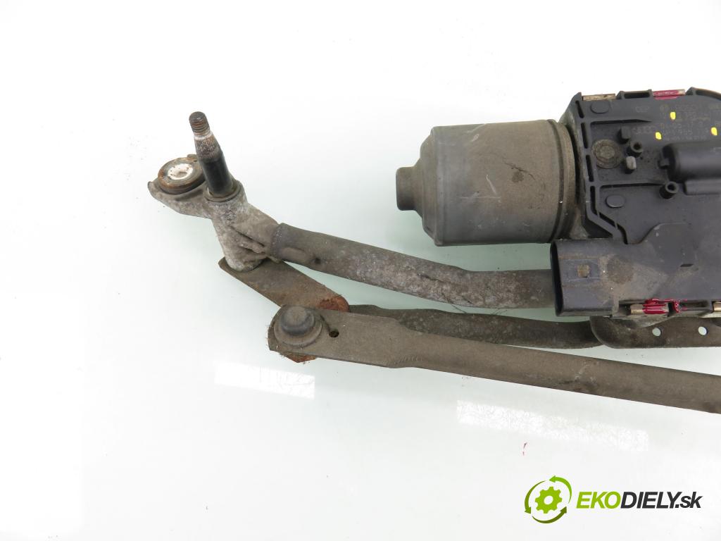 AUDI A6 (4F2, C6) SEDAN 2004 165,00 3.0 TDI quattro - BMK 2967,00 MECHANISMUS/ motorek stěračů 4F1955023A ; 3397020827 ; 4F1955119