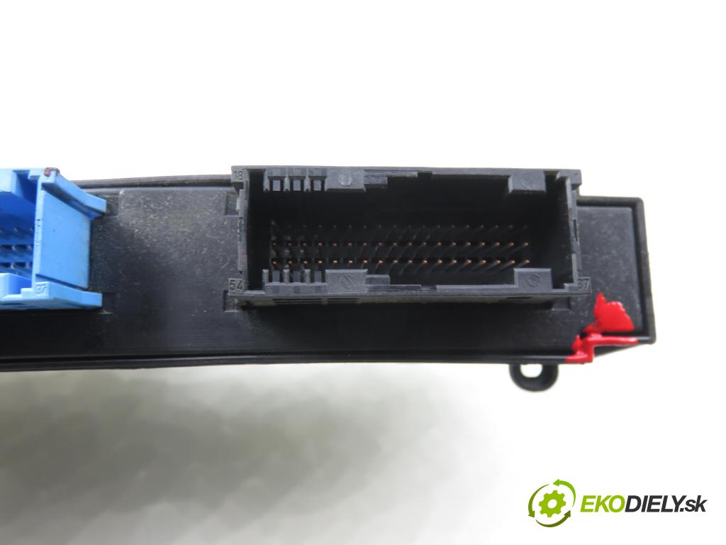 BMW 3 (E90) SEDAN 2006 95,00 318 i 129 - N46 B20 B 1995,00 MODUL komfortu 6983301 ; 6983302