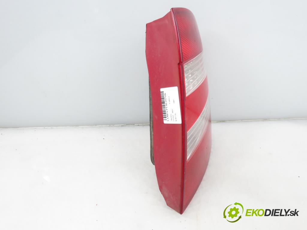 SKODA FABIA I (6Y2) HB 2007 55,00 1.4 16V - BBY 1390,00 Svetlo pravé zadné 6Y6945112C ; 6Y6945096D