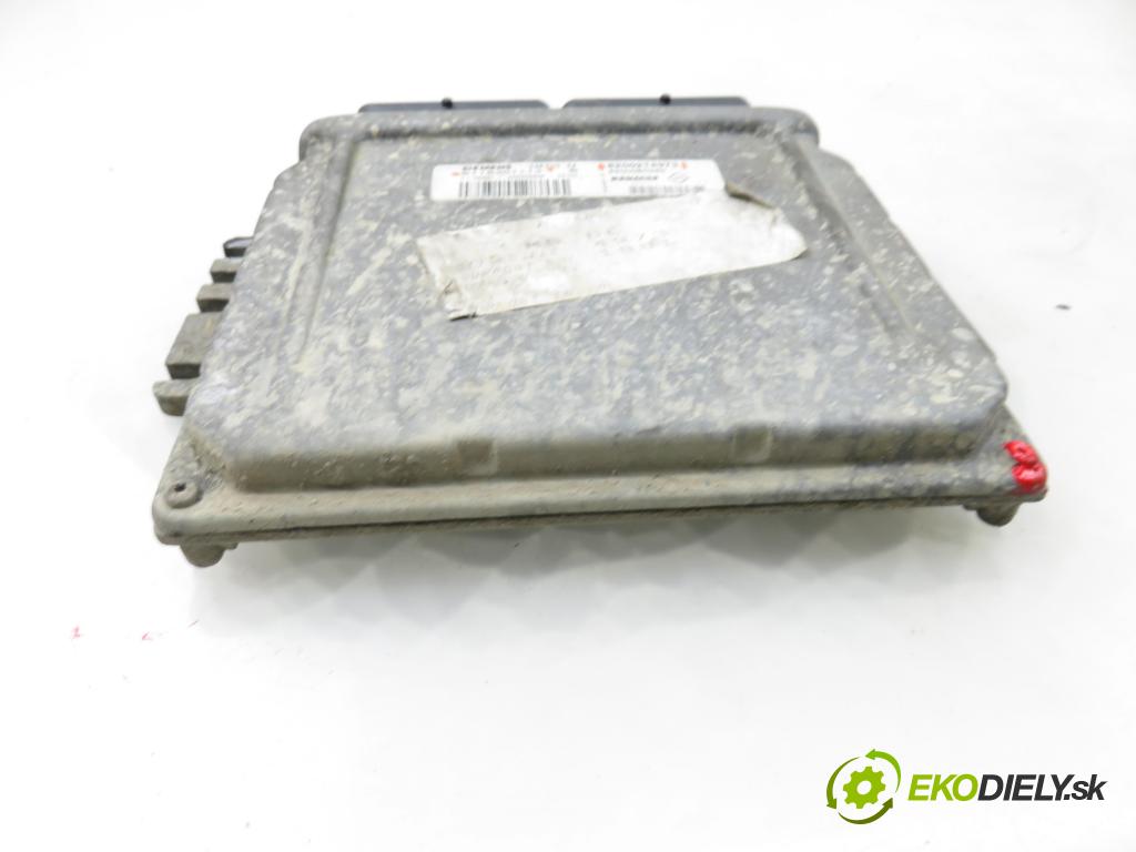 RENAULT SCENIC I (JA0/1_) MINIVAN 2001 0,00 1.6 - K4M 708 1598,00 Riadiaca jednotka Motor S118301113 ; 8200214973