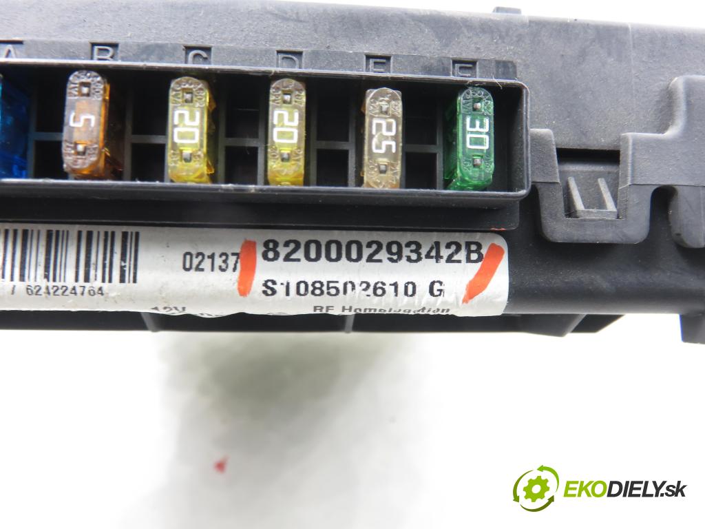 RENAULT SCENIC I (JA0/1_) MINIVAN 2001 0,00 1.6 - K4M 708 1598,00 MODUL BSI S108502610G ; 8200029342B