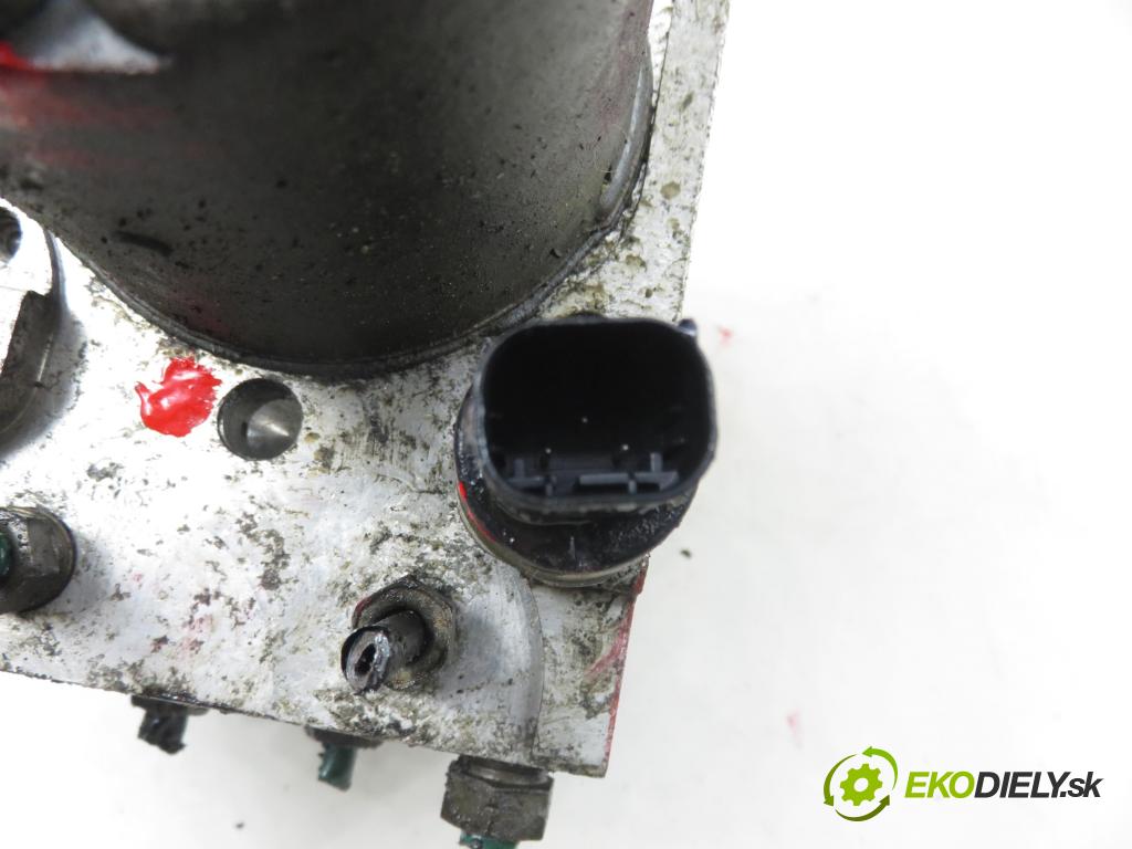 RENAULT SCENIC I (JA0/1_) MINIVAN 2001 0,00 1.6 - K4M 708 1598,00 Pumpa ABS 0265950046 ; 0265225107 ; 8200090690 (Pumpa ABS)