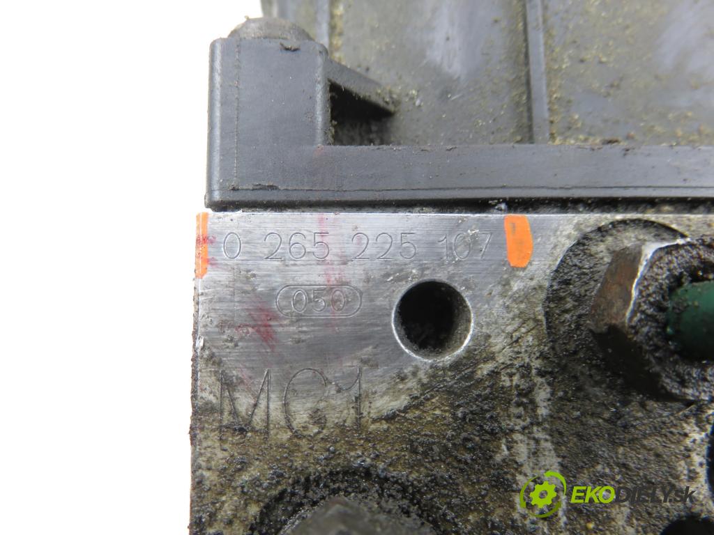 RENAULT SCENIC I (JA0/1_) MINIVAN 2001 0,00 1.6 - K4M 708 1598,00 Pumpa ABS 0265950046 ; 0265225107 ; 8200090690 (Pumpa ABS)