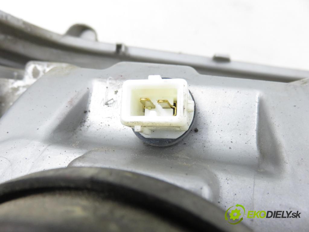 FIAT SCUDO Skrzynia (220_) FURGON 2006 69,00 2.0 JTD - RHX 1997,00 Svetlo PP