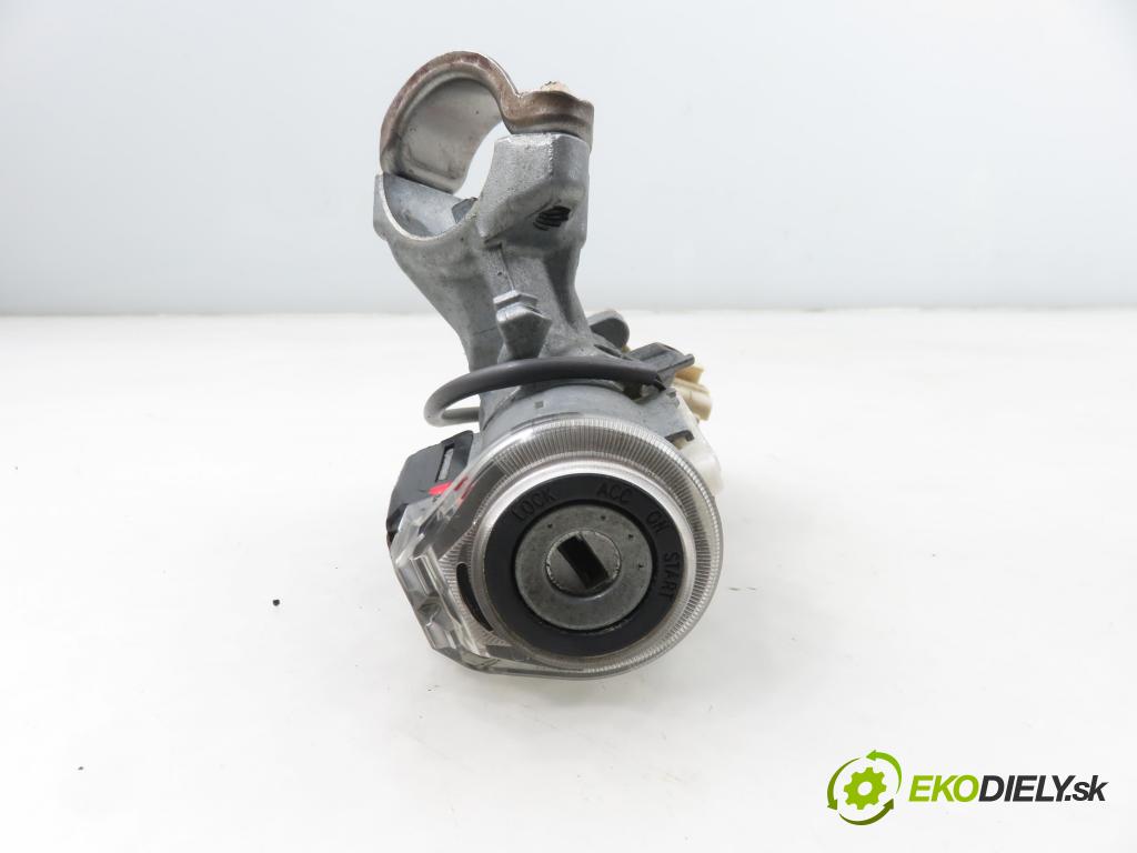 TOYOTA RAV 4 II (_A2_) SUV 2003 85,00 2.0 D-4D 4WD 116 - 1CD-FTV 1995,00 spinačka 45020423 ; 8978352040 (Spínacia skrinka)
