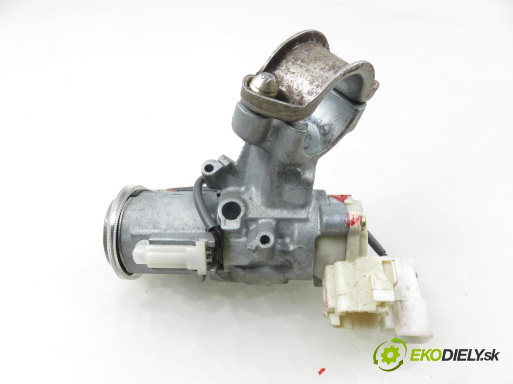 TOYOTA RAV 4 II (_A2_) SUV 2003 85,00 2.0 D-4D 4WD 116 - 1CD-FTV 1995,00 spinačka 45020423 ; 8978352040 (Spínacia skrinka)