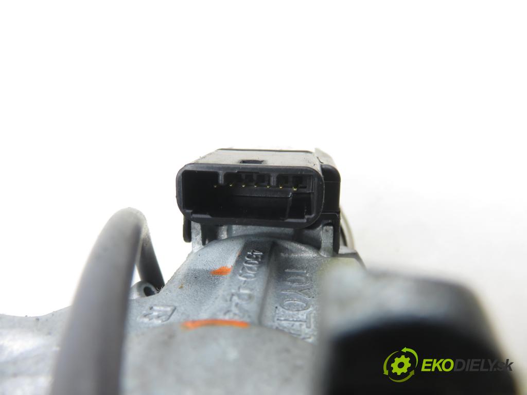 TOYOTA RAV 4 II (_A2_) SUV 2003 85,00 2.0 D-4D 4WD 116 - 1CD-FTV 1995,00 spinačka 45020423 ; 8978352040 (Spínacia skrinka)
