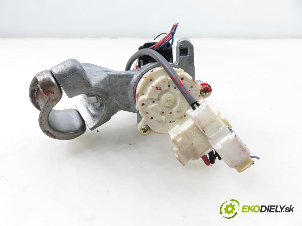 TOYOTA RAV 4 II (_A2_) SUV 2003 85,00 2.0 D-4D 4WD 116 - 1CD-FTV 1995,00 spinačka 45020423 ; 8978352040 (Spínacia skrinka)