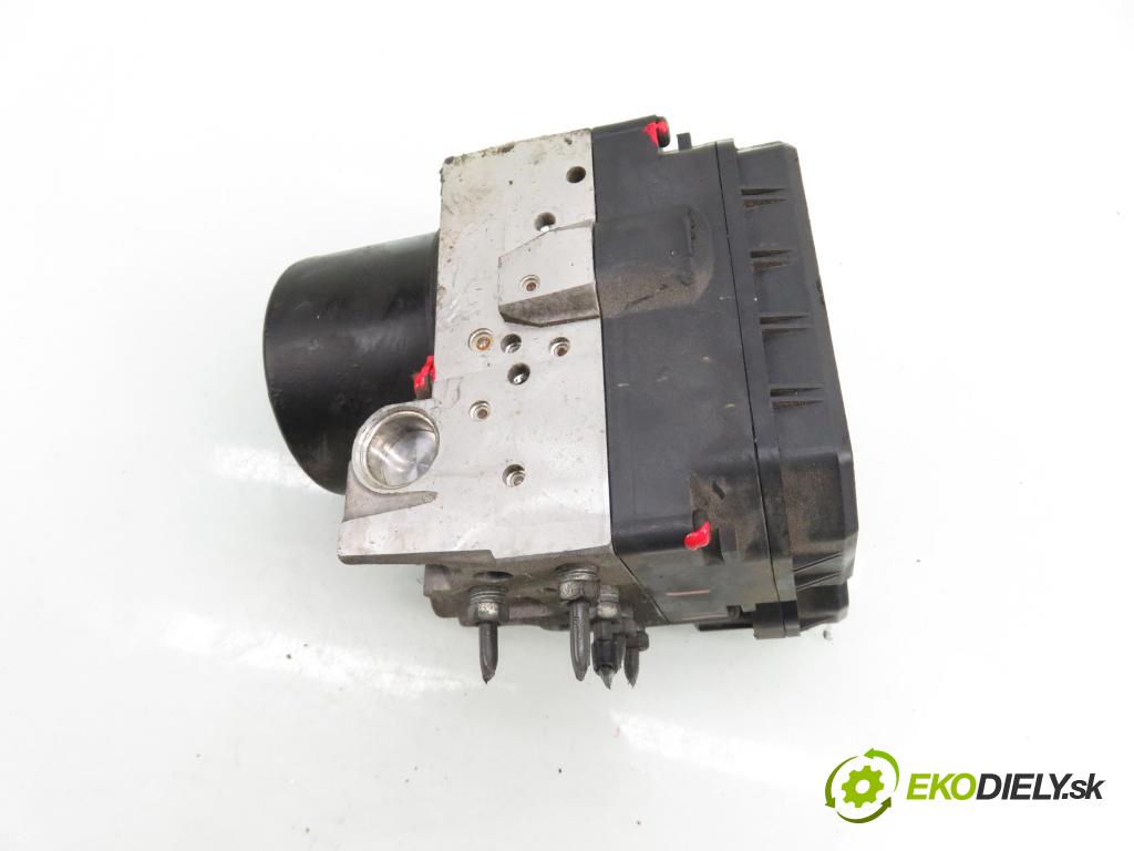 TOYOTA RAV 4 II (_A2_) SUV 2003 85,00 2.0 D-4D 4WD 116 - 1CD-FTV 1995,00 Pumpa ABS 4454042040 ; 8954142140 ; 1338007450 (Pumpa ABS)