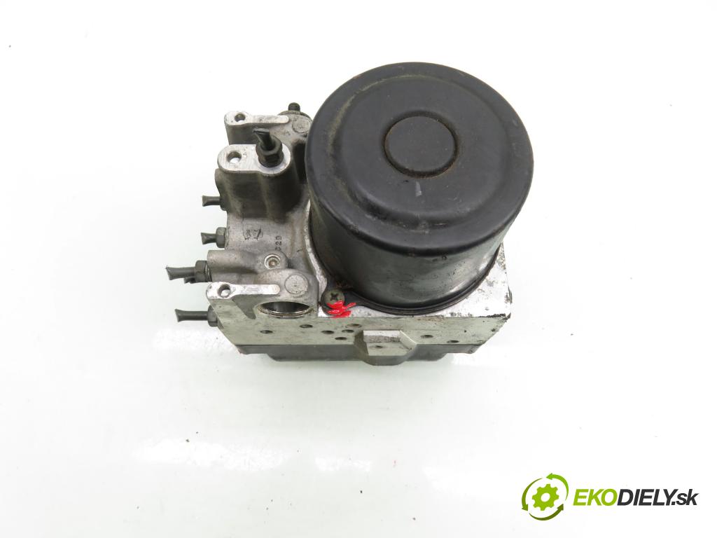 TOYOTA RAV 4 II (_A2_) SUV 2003 85,00 2.0 D-4D 4WD 116 - 1CD-FTV 1995,00 Pumpa ABS 4454042040 ; 8954142140 ; 1338007450 (Pumpa ABS)