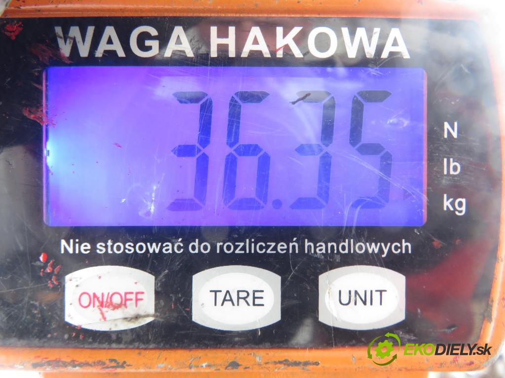 VW POLO (6N2) HB 1999 74,00 1.4 16V - AFK 1390,00 Výstuha zadná ABS
