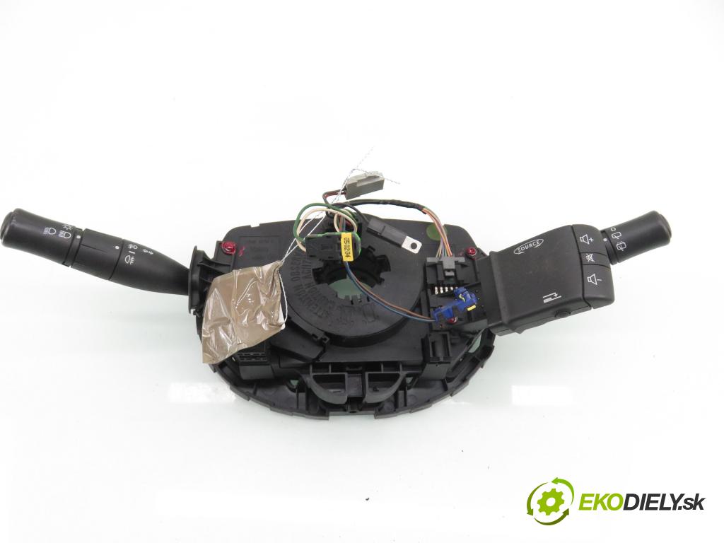 RENAULT MEGANE II (BM0/1_, CM0/1_) HB 2004 88,00 1.9 dCi 120 - F9Q 800 1870,00 páčka/prepínač 8200213760 ; 61835909