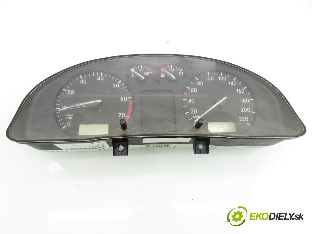 VW PASSAT B5 (3B2) SEDAN 1996 74,00 1.6 - ADP 1595,00 Prístrojovka elektrický 09051969901