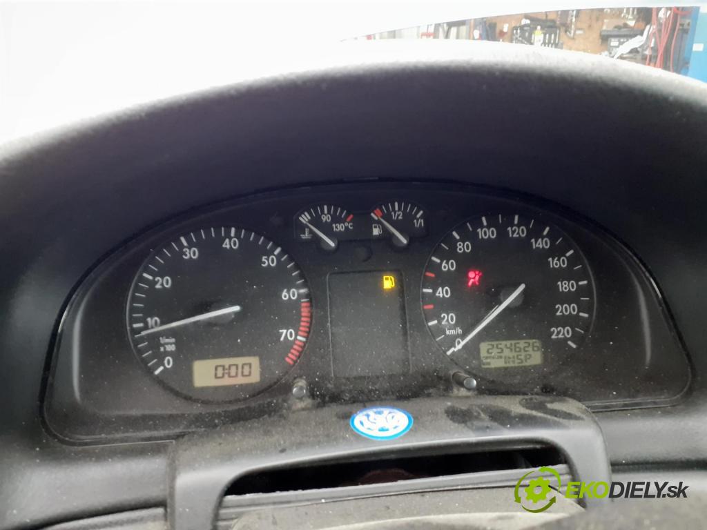 VW PASSAT B5 (3B2) SEDAN 1996 74,00 1.6 - ADP 1595,00 Prístrojovka elektrický 09051969901
