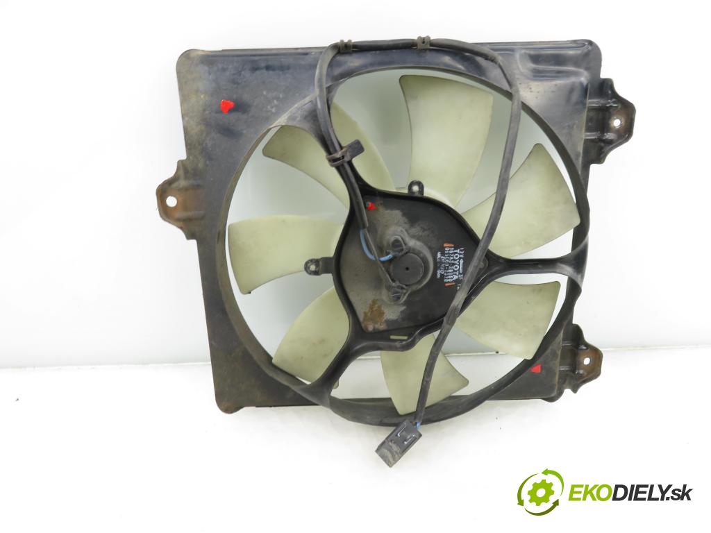 TOYOTA RAV 4 II (_A2_) SUV 2003 85,00 2.0 D-4D 4WD 116 - 1CD-FTV 1995,00 Ventilátor chladič klíma/voda 1636328050 ; 0620007320
