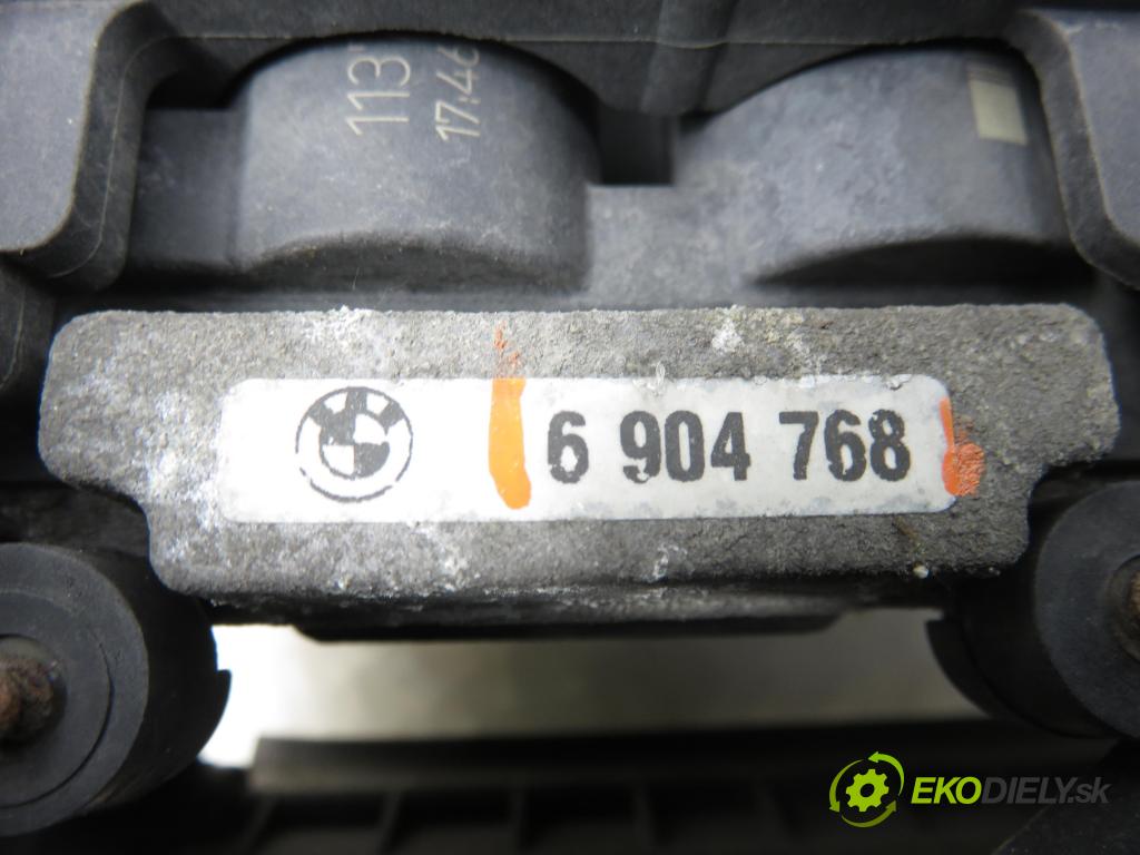 BMW 3 (E46) SEDAN 2001 110,00 320 d 150 - M47 D20 (204D4) 1995,00 ventilátor chladič PODNEBÍ / VODA 0130303846 ; 6904768