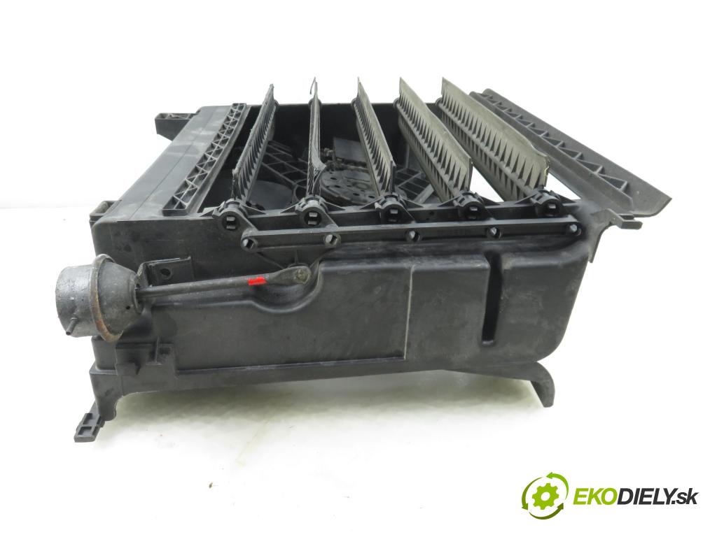 BMW 3 (E46) SEDAN 2001 110,00 320 d 150 - M47 D20 (204D4) 1995,00 ventilátor chladič PODNEBÍ / VODA 0130303846 ; 6904768