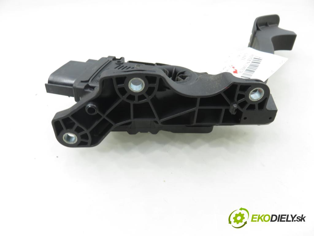 FORD MONDEO IV Turnier (BA7) KOMBI 2011 85,00 1.6 TDCi - T1BA 1560,00 Potenciometer plynu 6PV01083414 ; 6G929F836RD (Potenciometer plynového pedálu)