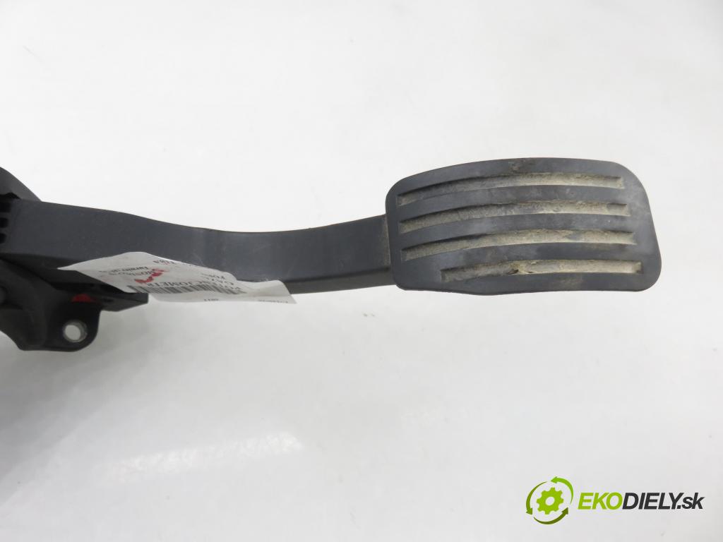 FORD MONDEO IV Turnier (BA7) KOMBI 2011 85,00 1.6 TDCi - T1BA 1560,00 Potenciometer plynu 6PV01083414 ; 6G929F836RD (Potenciometer plynového pedálu)